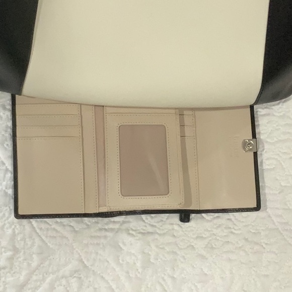 Ralph Lauren bag with matching wallet - Picture 6 of 9